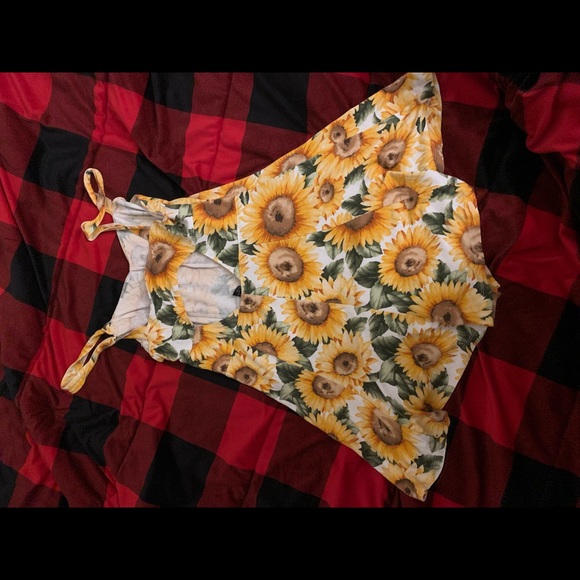 Sunflower Romper - Picture 2 of 3